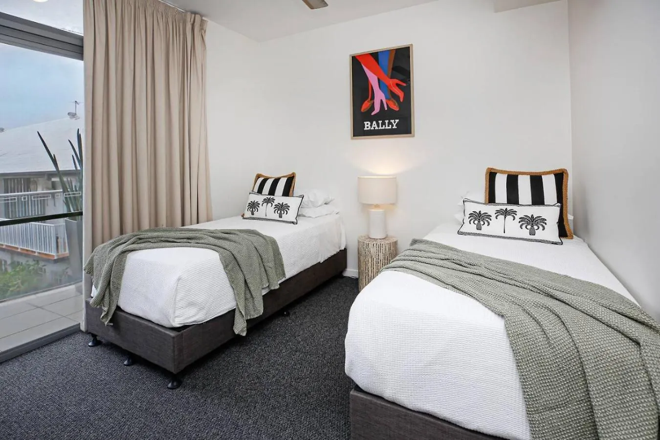 Luxury Cairns Stay With Pool And Bbq Australia