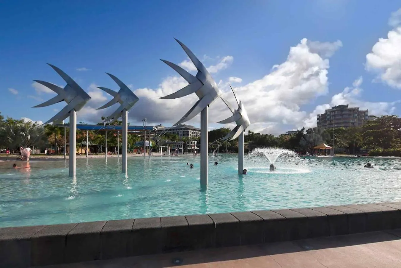 Luxury Cairns Stay With Pool And Bbq