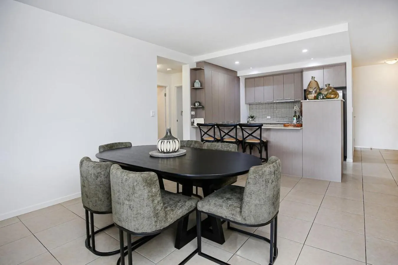 Luxury Cairns Stay With Pool And Bbq 0*,  Australia