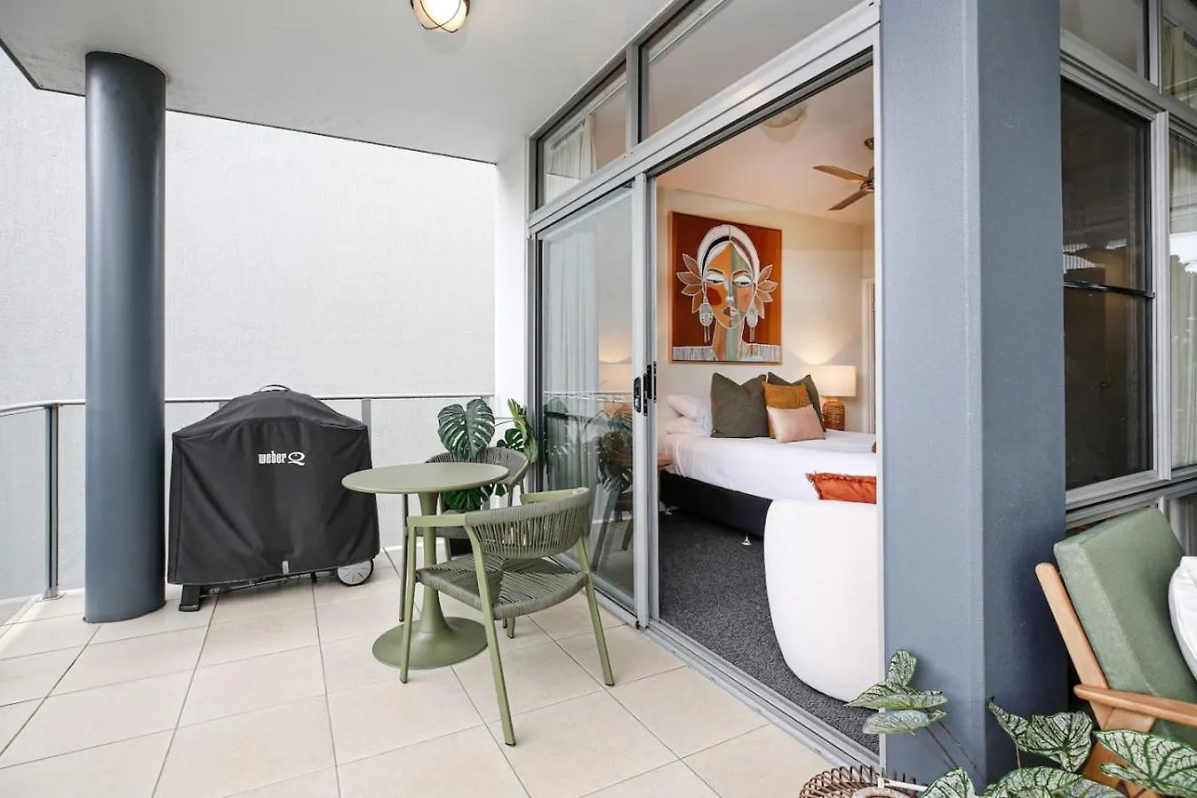 Luxury Cairns Stay With Pool And Bbq