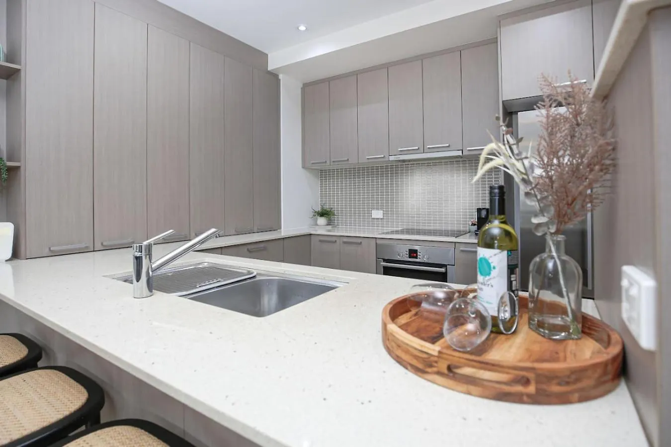 Luxury Cairns Stay With Pool And Bbq 0*,
